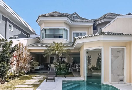 Casa com 435m² e 4 dormitórios no bairro Barra da Tijuca em Rio de Janeiro para Comprar - Rio Mar