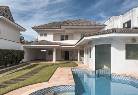 Casa com 580m² e 5 dormitórios no bairro Barra da Tijuca em Rio de Janeiro para Comprar - Crystal Lake